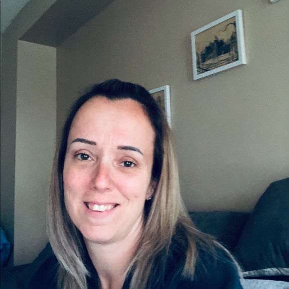 Meet your Posher, Stephanie - Picture 1 of 1